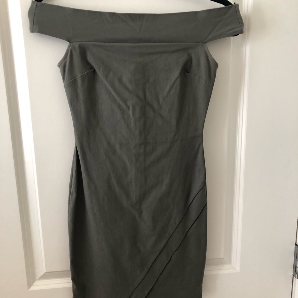 Off shoulder bodycon dress